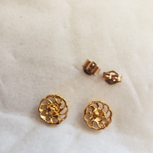 Earrings - Picture 4 of 7